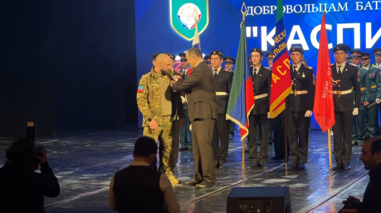 Смелость, отвага, патриотизм — военнослужащие батальона «Каспий» удостоены государственных наград